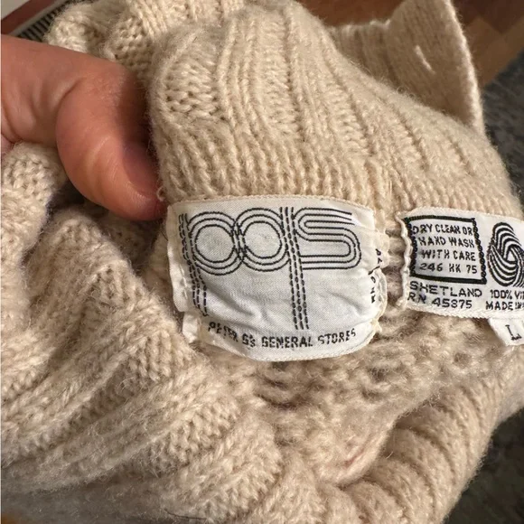 Vintage By Pops Women's Ivory Wool Cable Knit Button Up Collar Pull Over Sweater - Picture 7 of 14